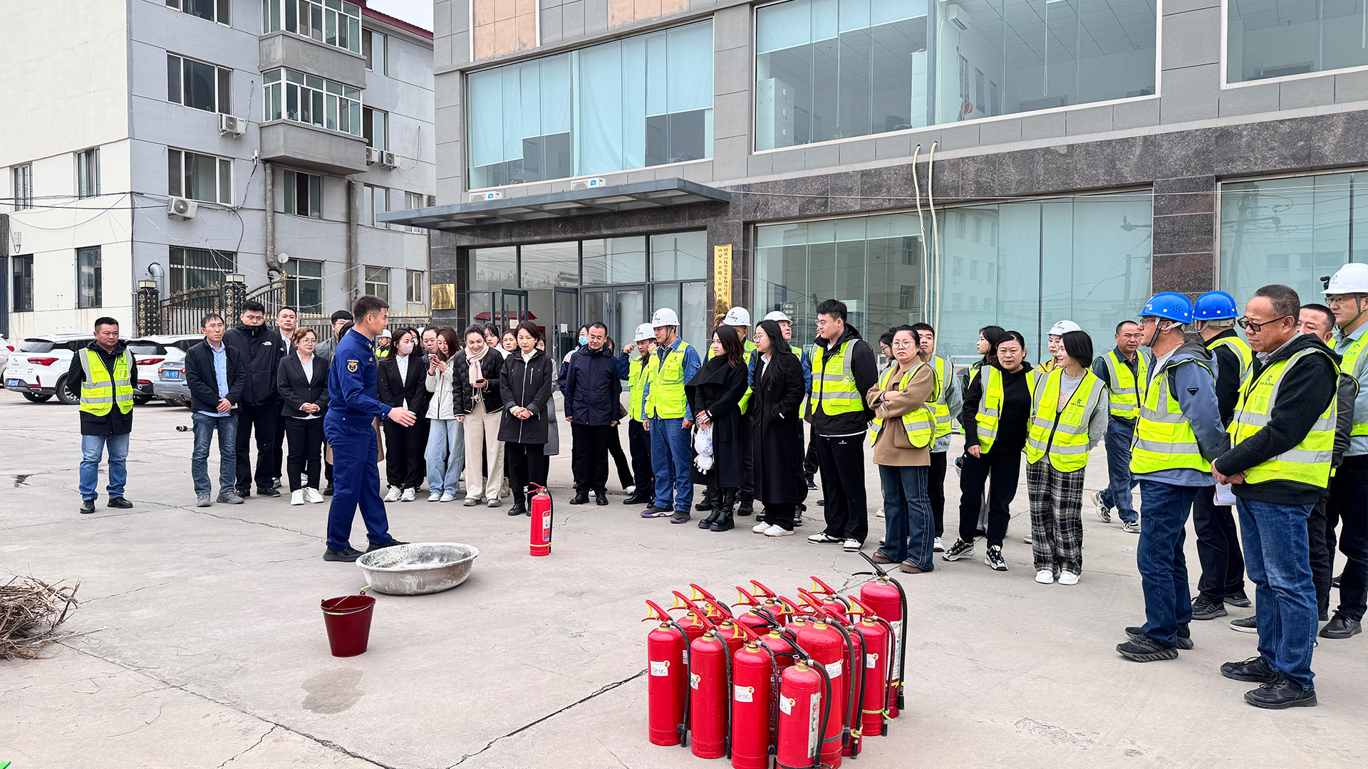 女人与公狍交酡女免费