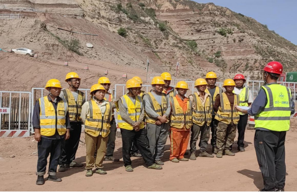 女人与公狍交酡女免费