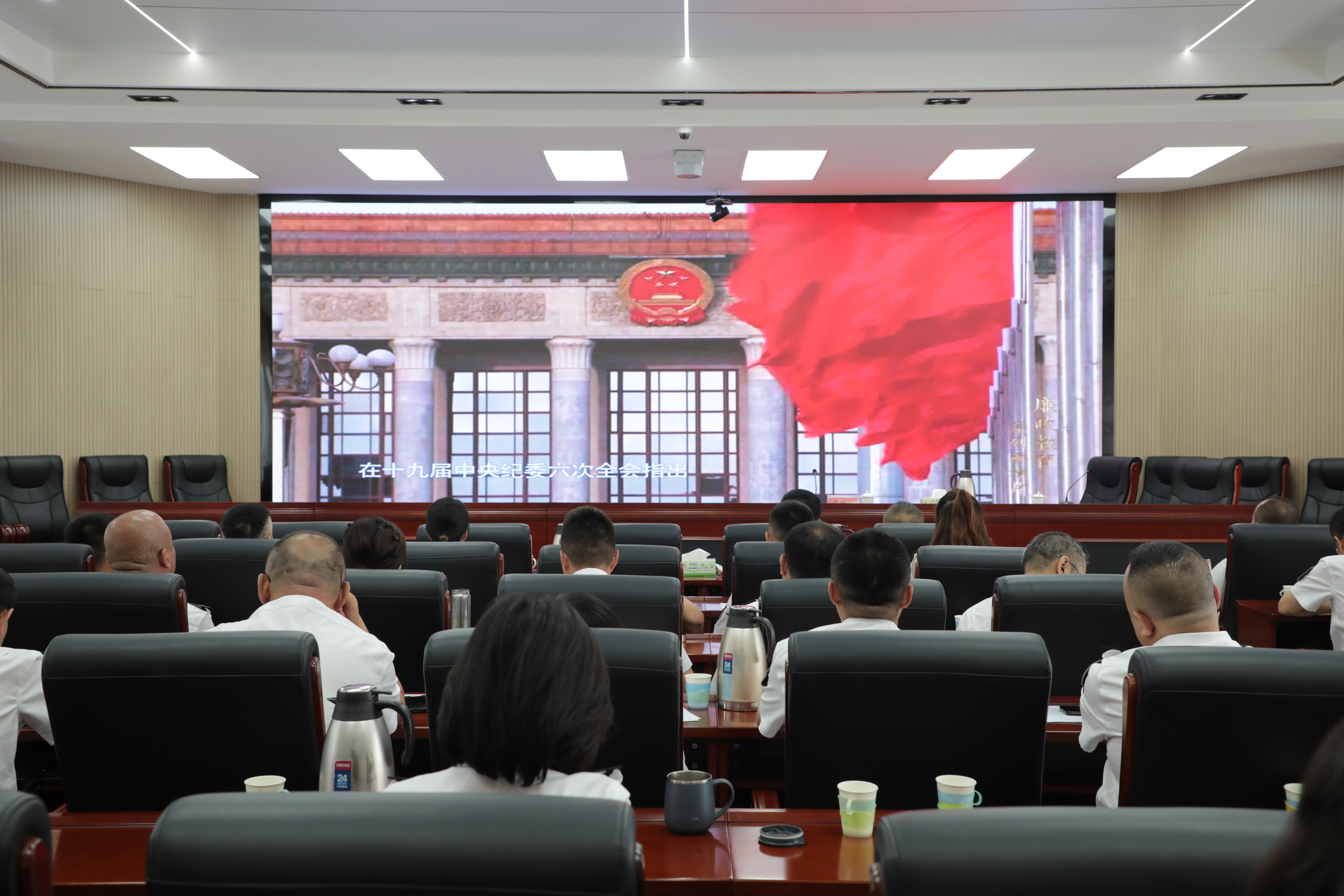 女人与公狍交酡女免费