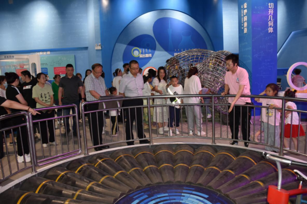 女人与公狍交酡女免费