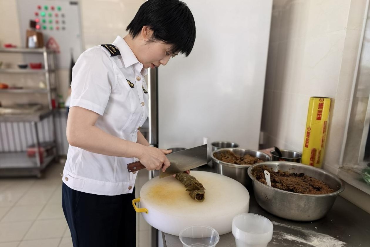 女人与公狍交酡女免费