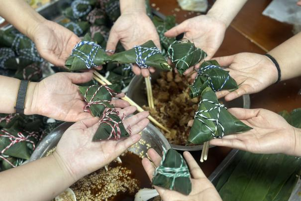 女人与公狍交酡女免费