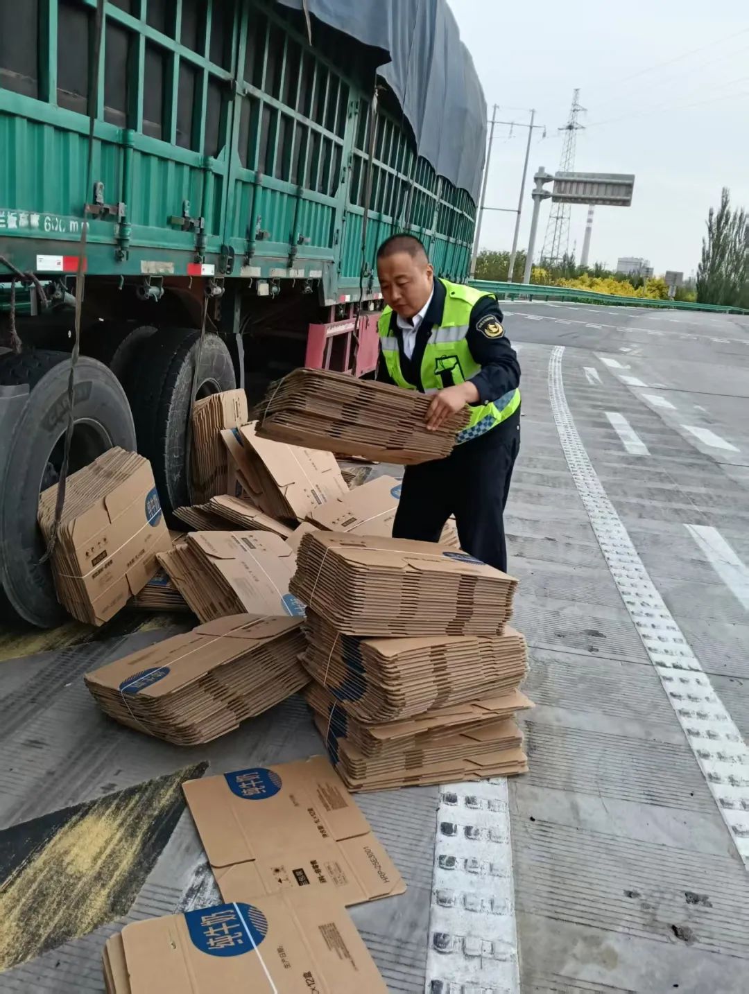 女人与公狍交酡女免费