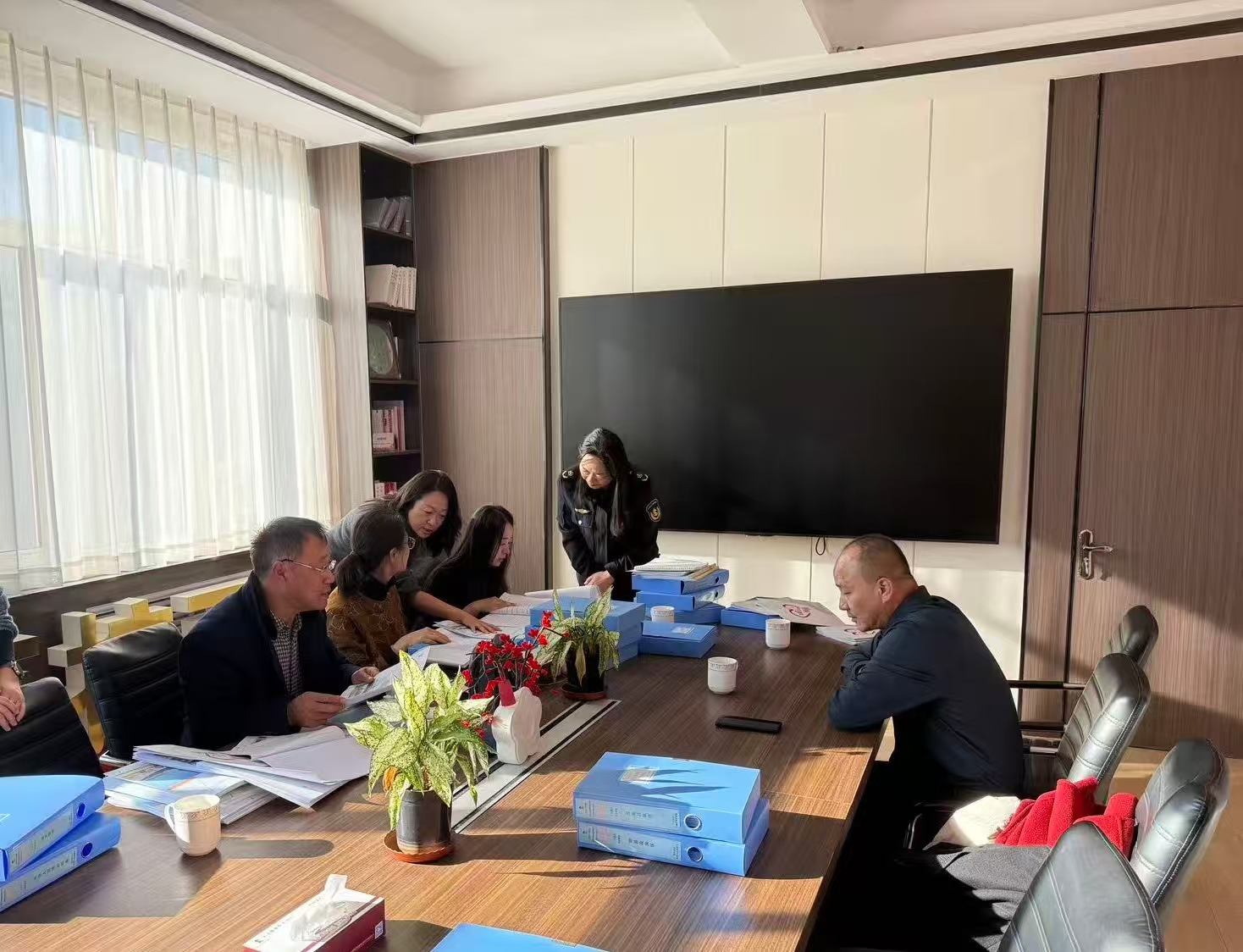 女人与公狍交酡女免费