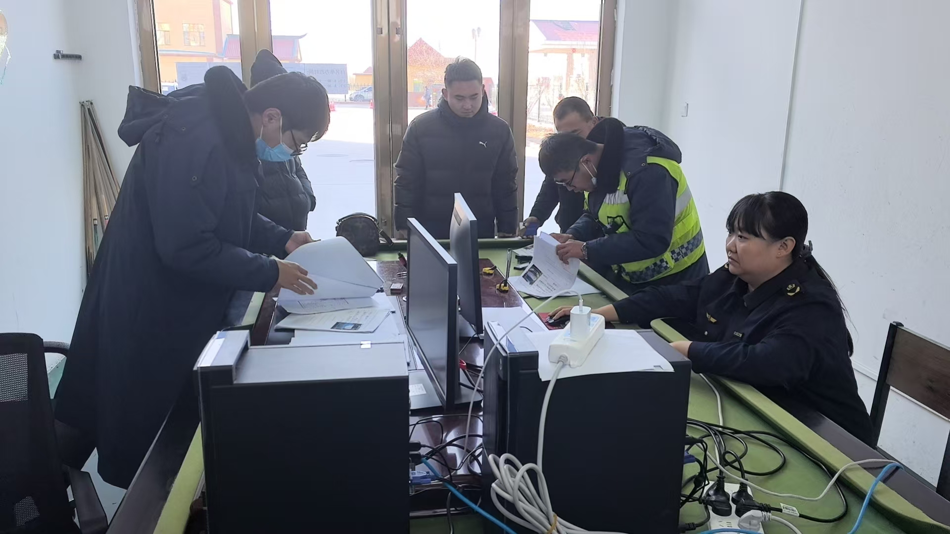 女人与公狍交酡女免费