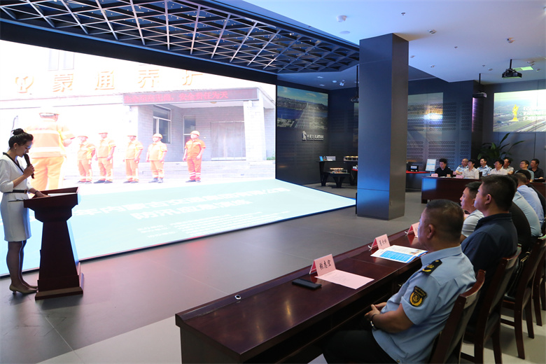 女人与公狍交酡女免费