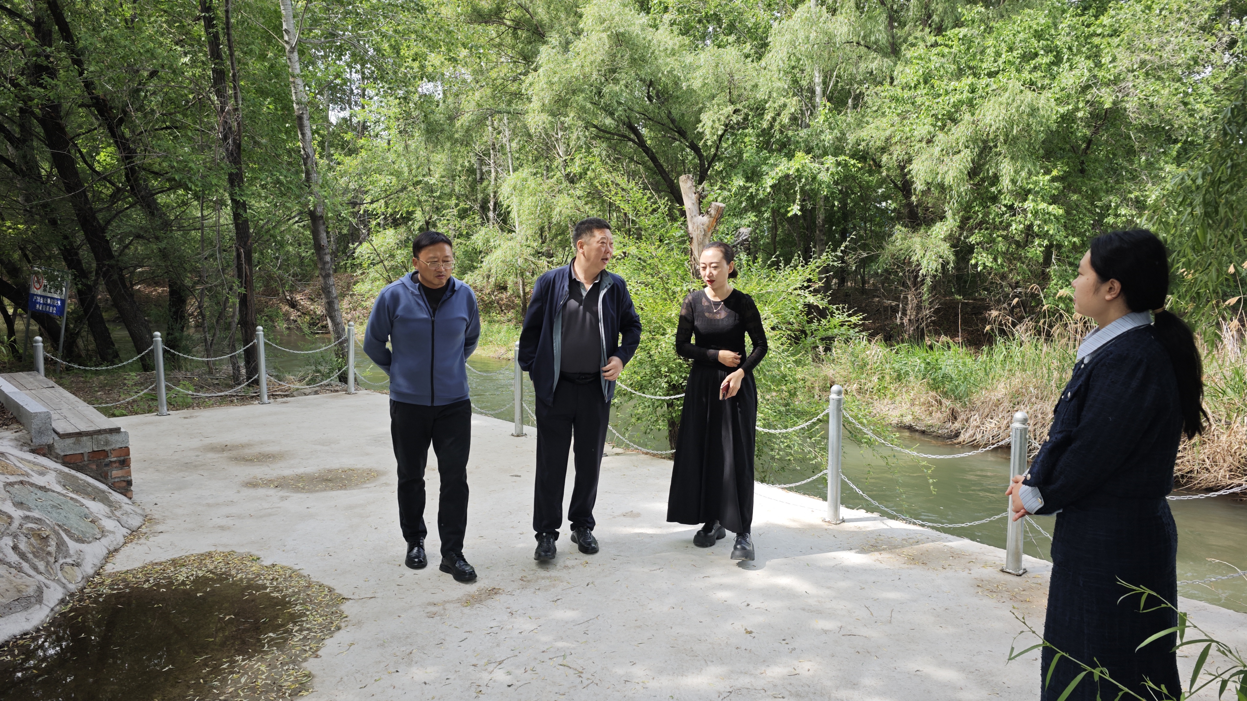 女人与公狍交酡女免费