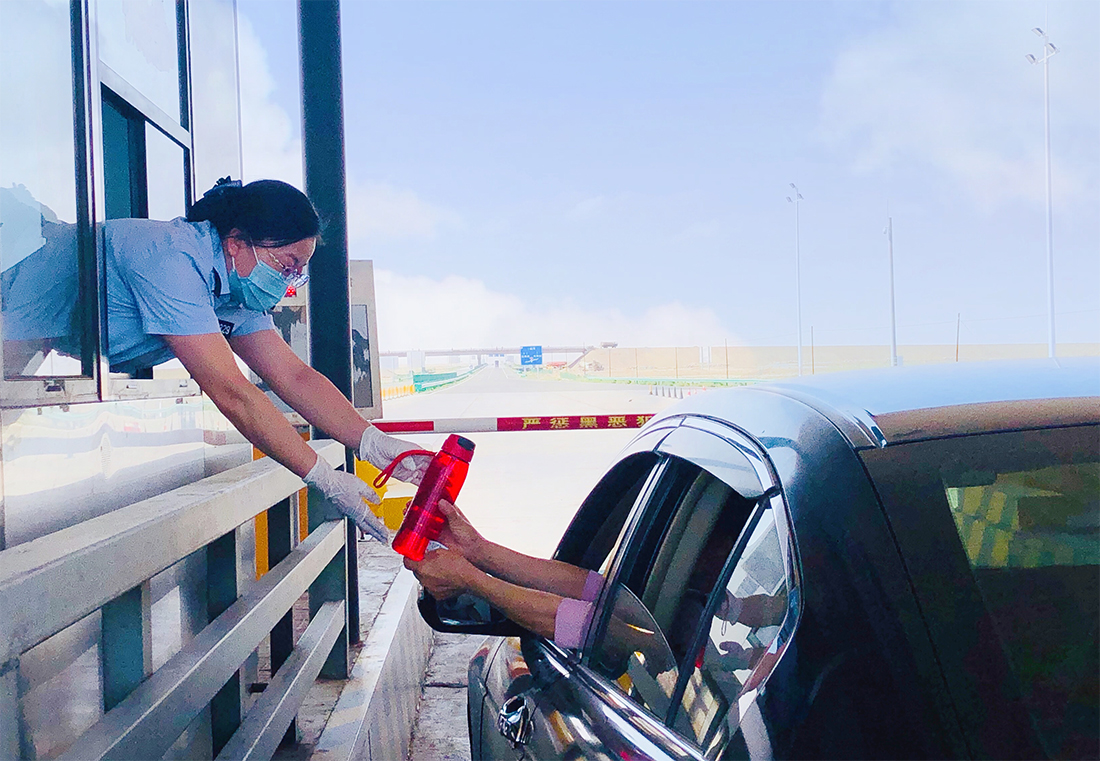 女人与公狍交酡女免费