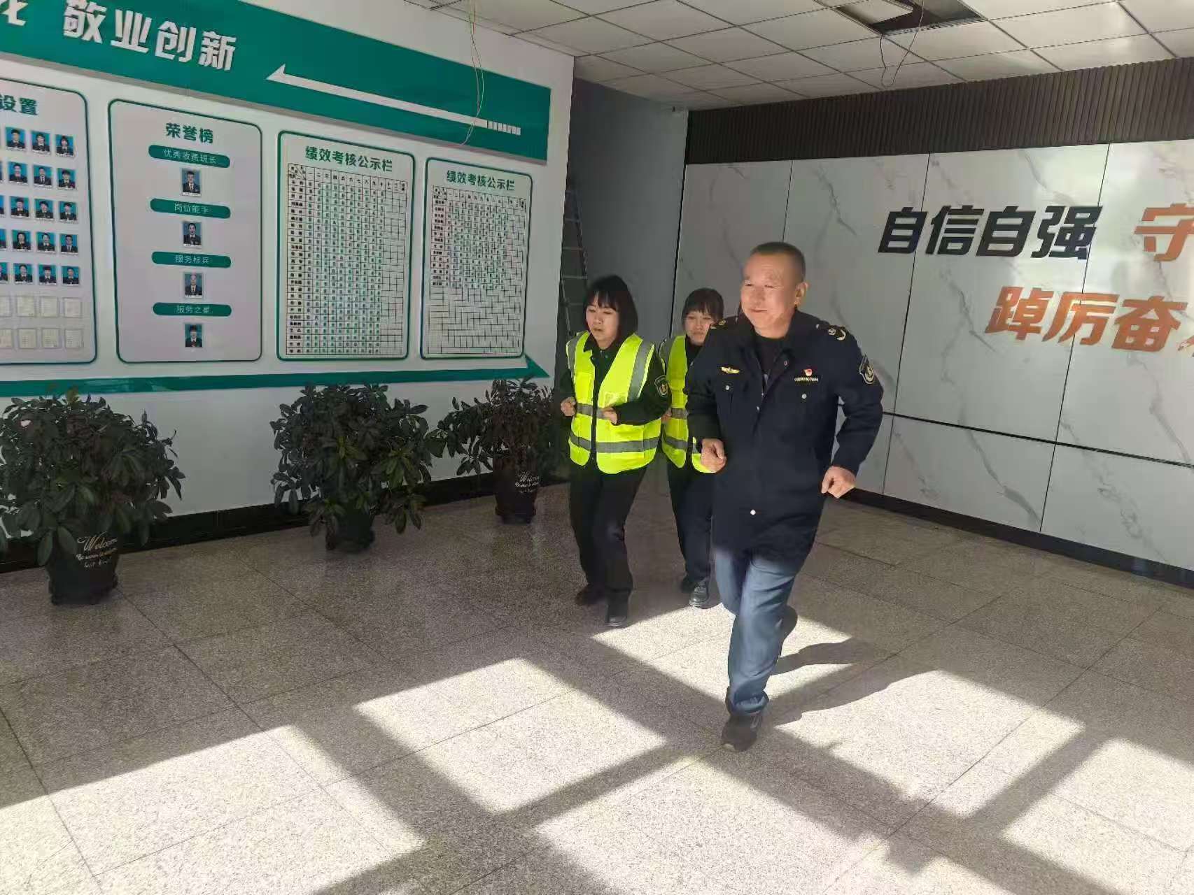 女人与公狍交酡女免费