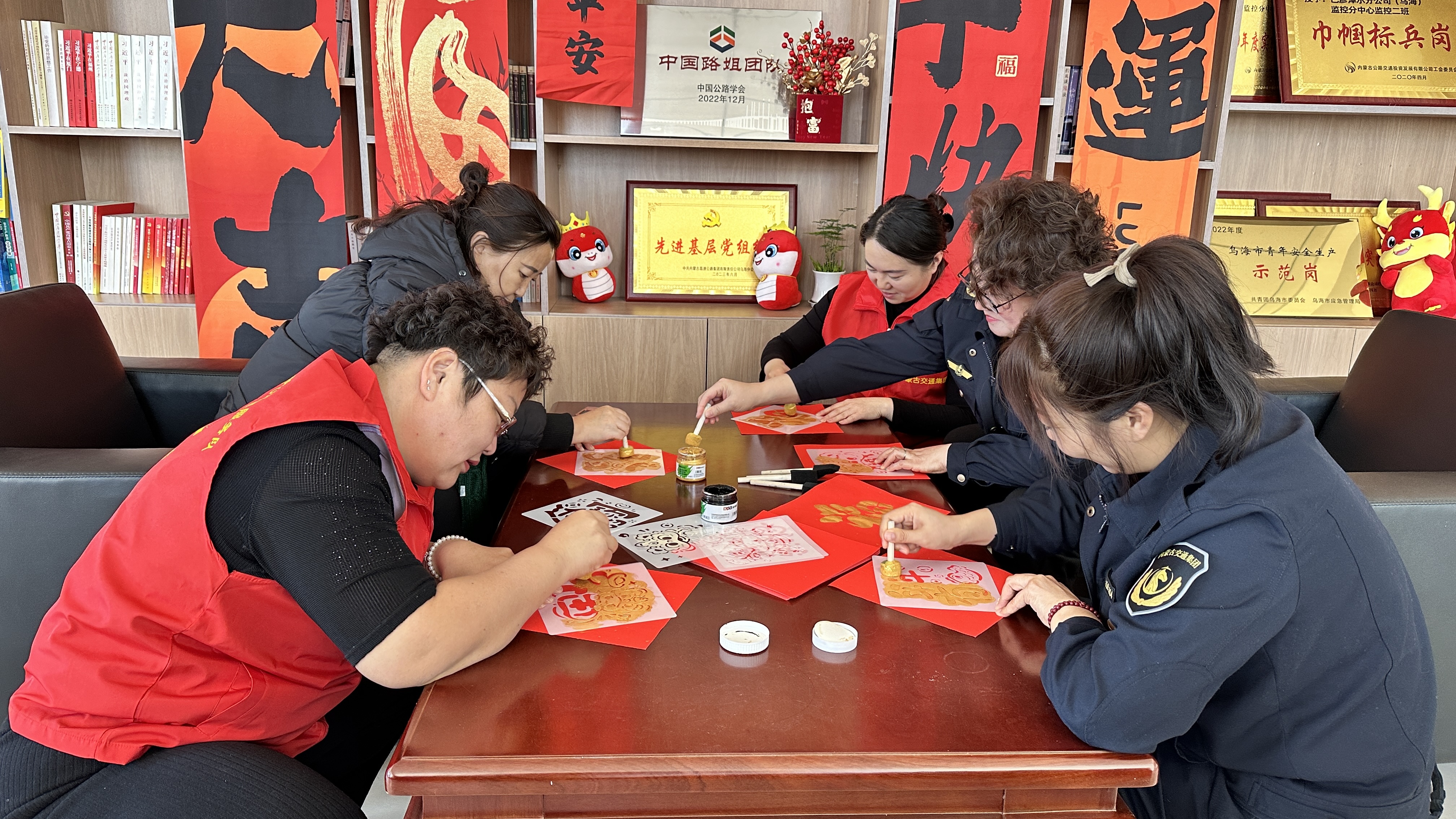 女人与公狍交酡女免费