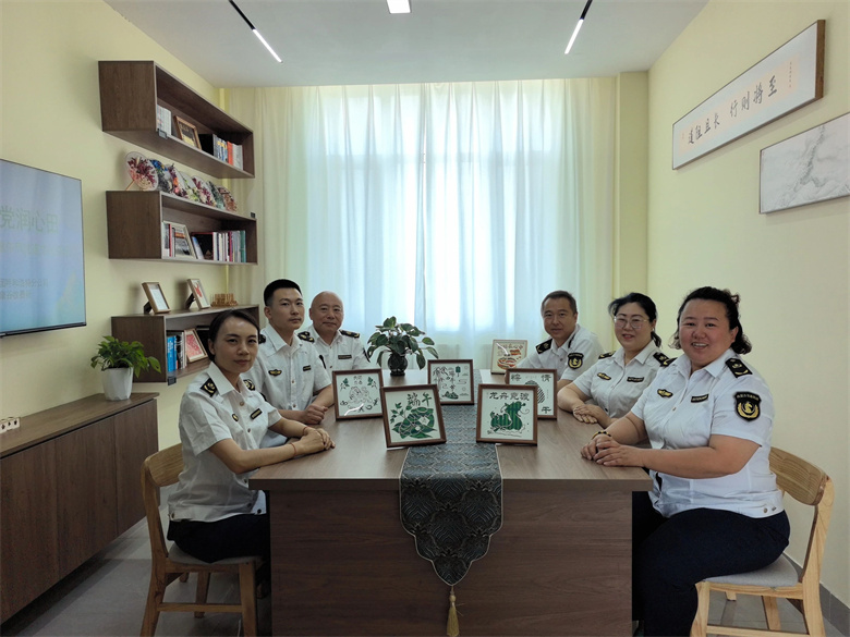 女人与公狍交酡女免费