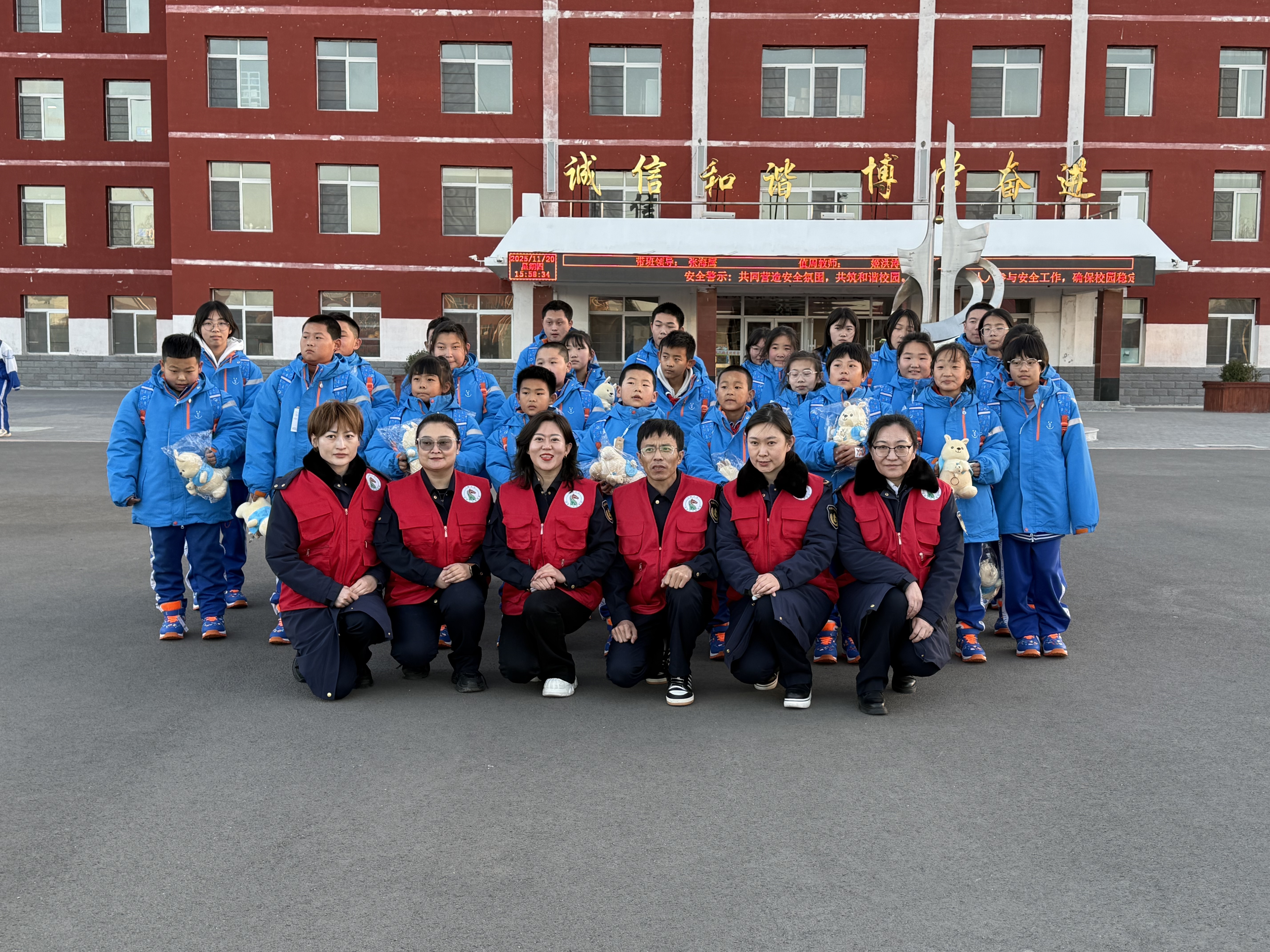 女人与公狍交酡女免费