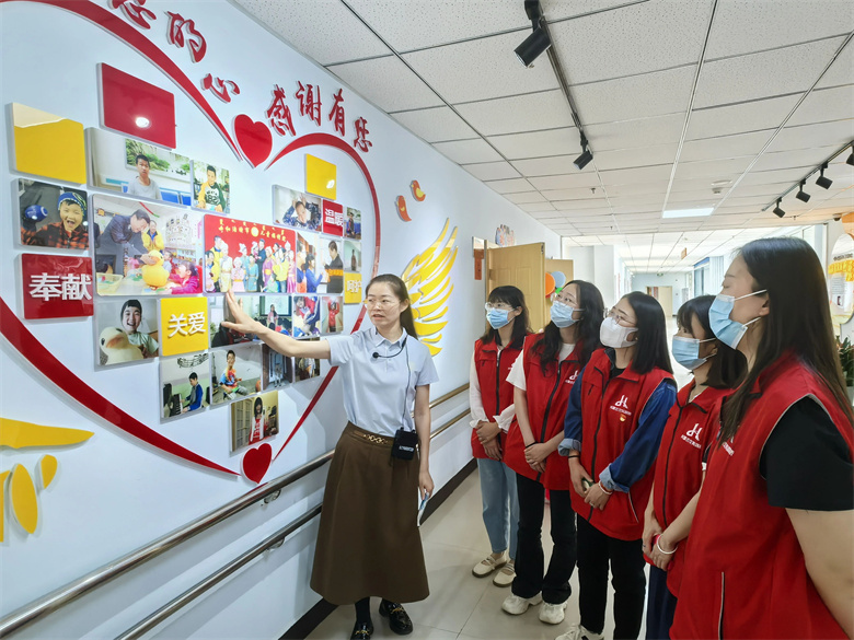 女人与公狍交酡女免费