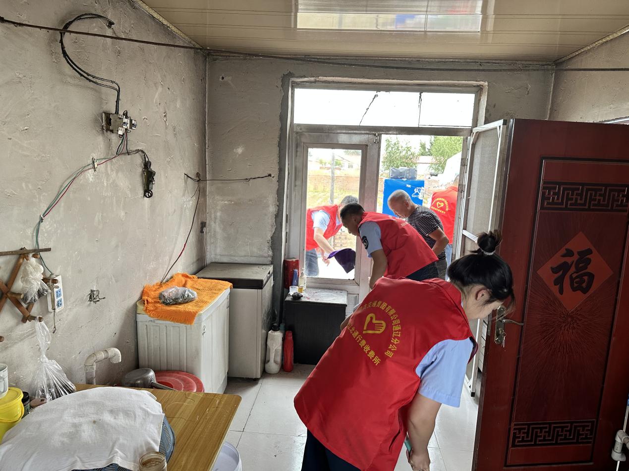 女人与公狍交酡女免费