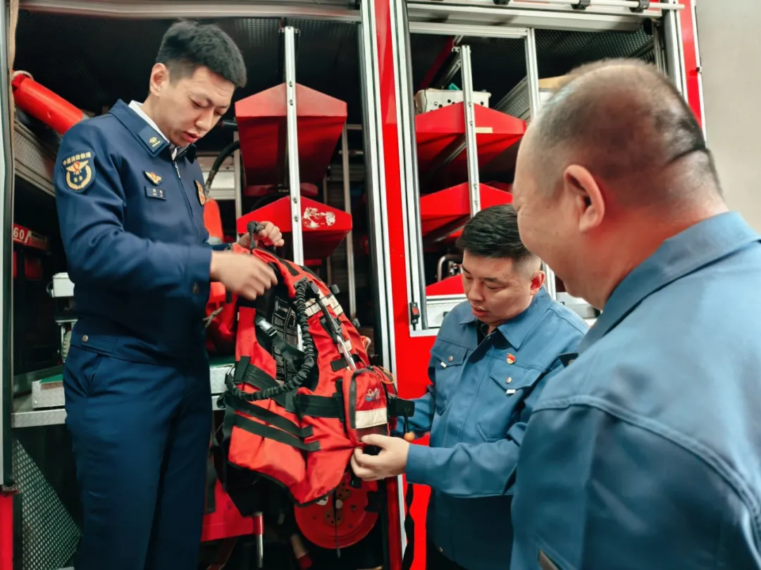 女人与公狍交酡女免费