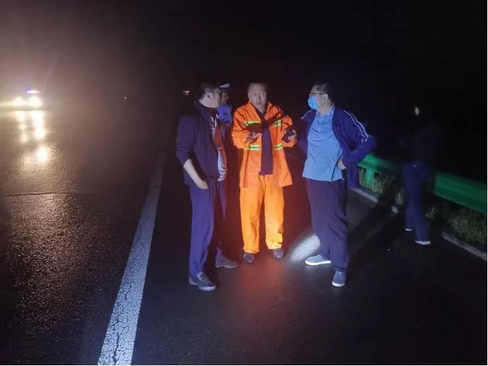 女人与公狍交酡女免费