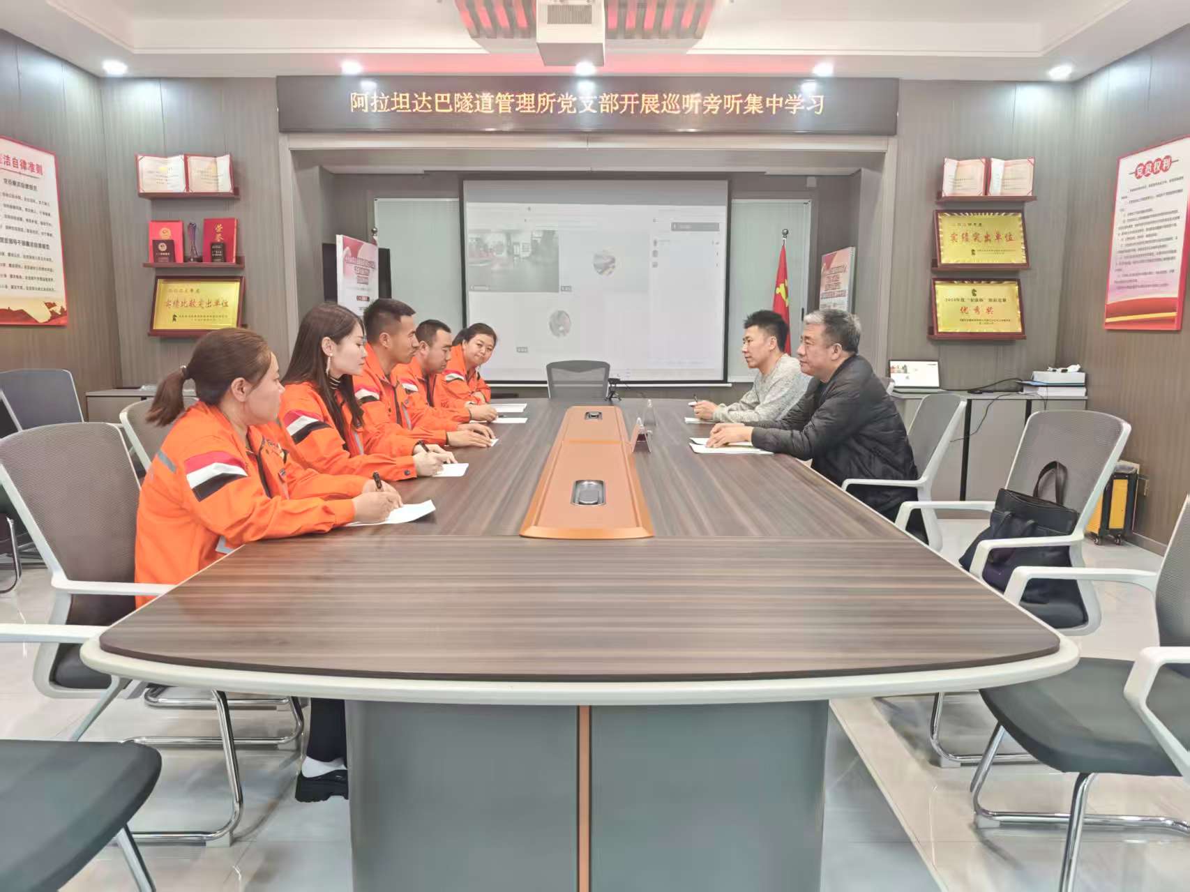 女人与公狍交酡女免费