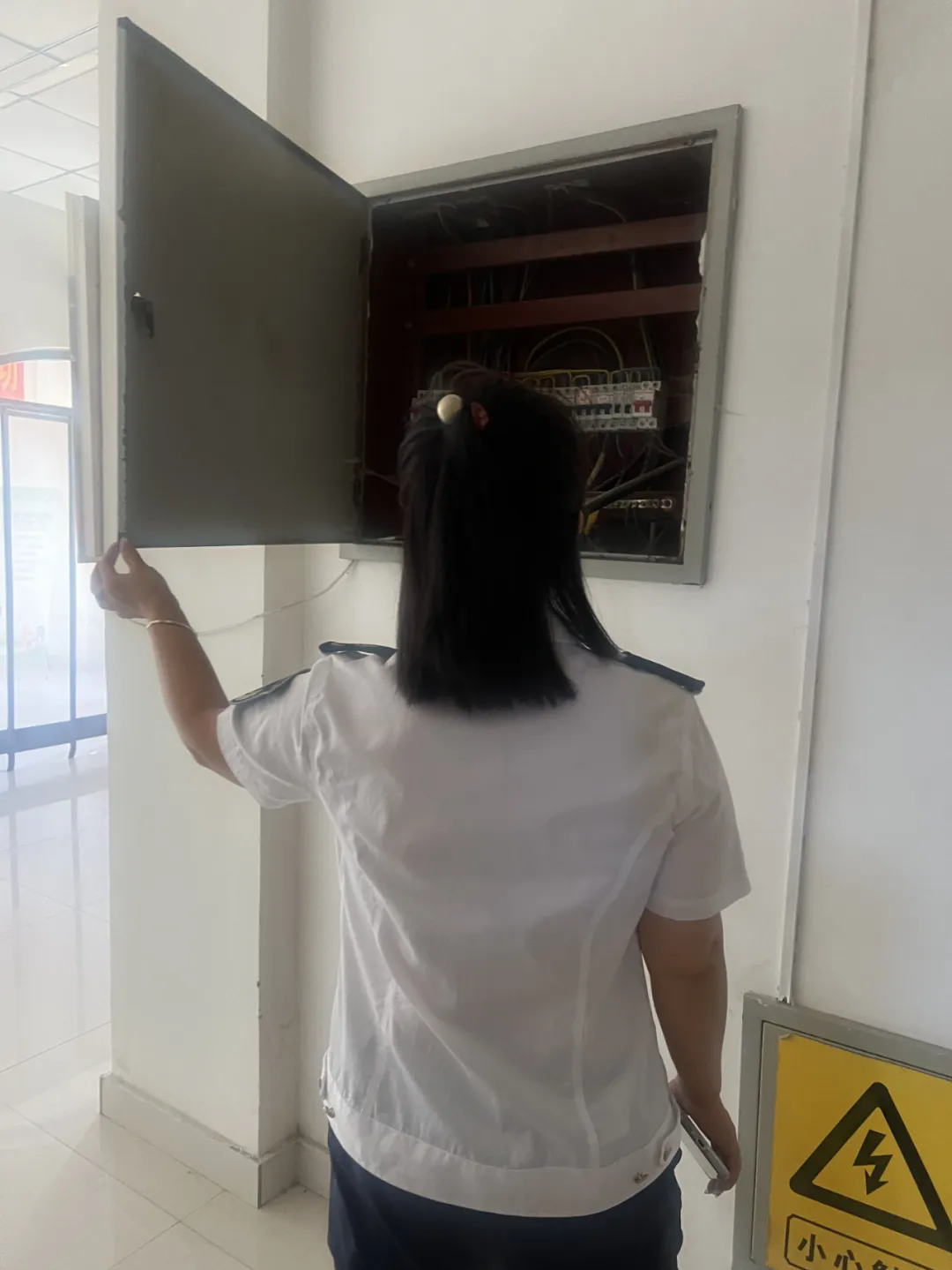 女人与公狍交酡女免费