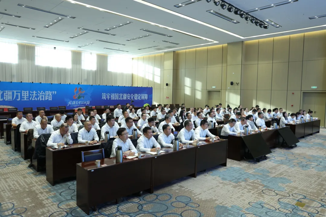 女人与公狍交酡女免费