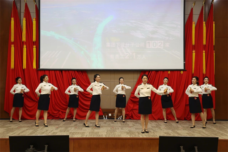 女人与公狍交酡女免费