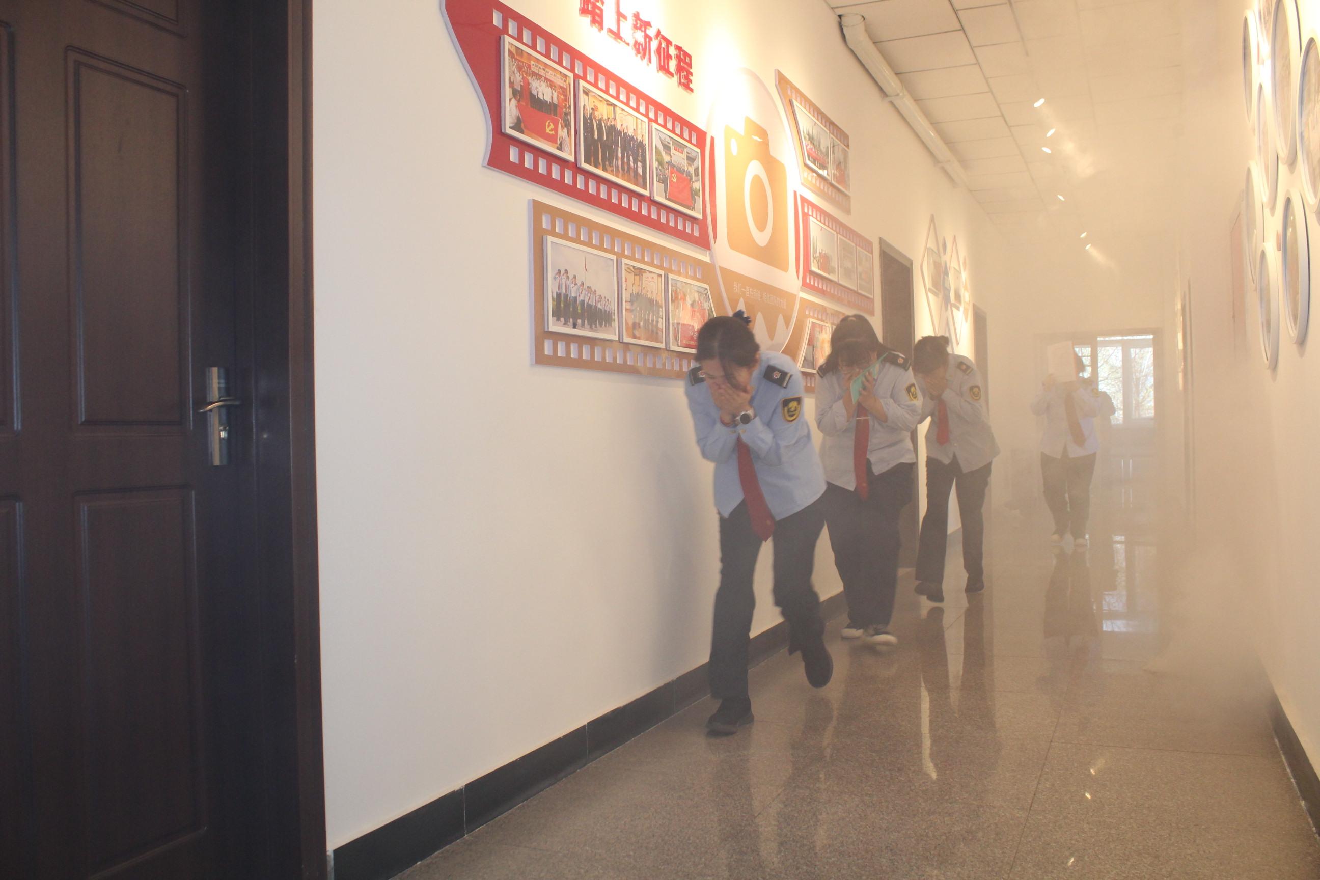 女人与公狍交酡女免费