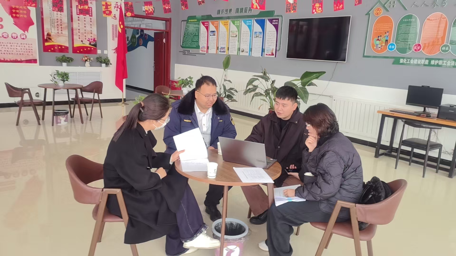 女人与公狍交酡女免费