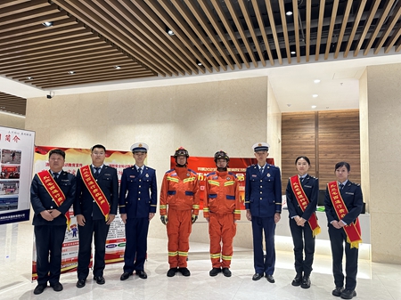 女人与公狍交酡女免费