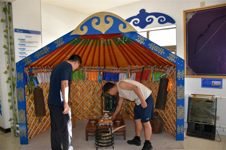 女人与公狍交酡女免费