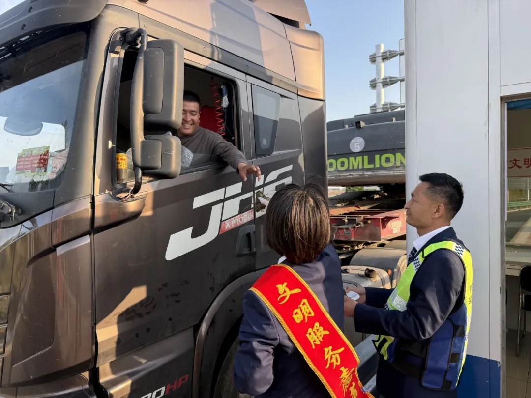 女人与公狍交酡女免费