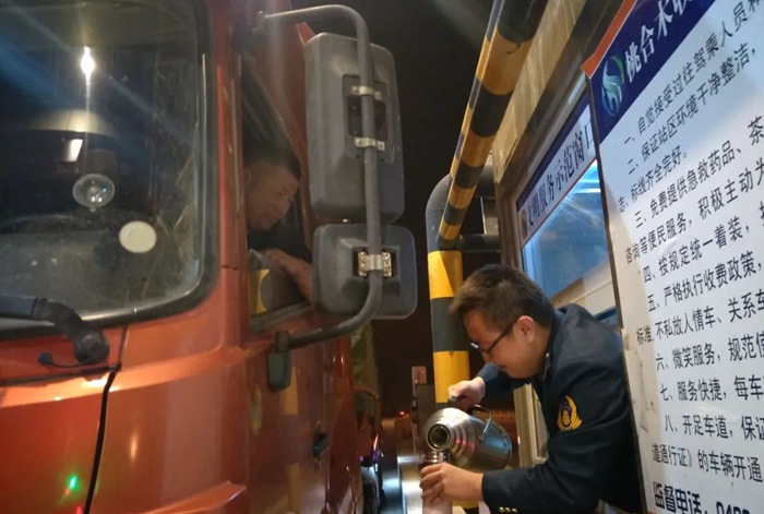 女人与公狍交酡女免费