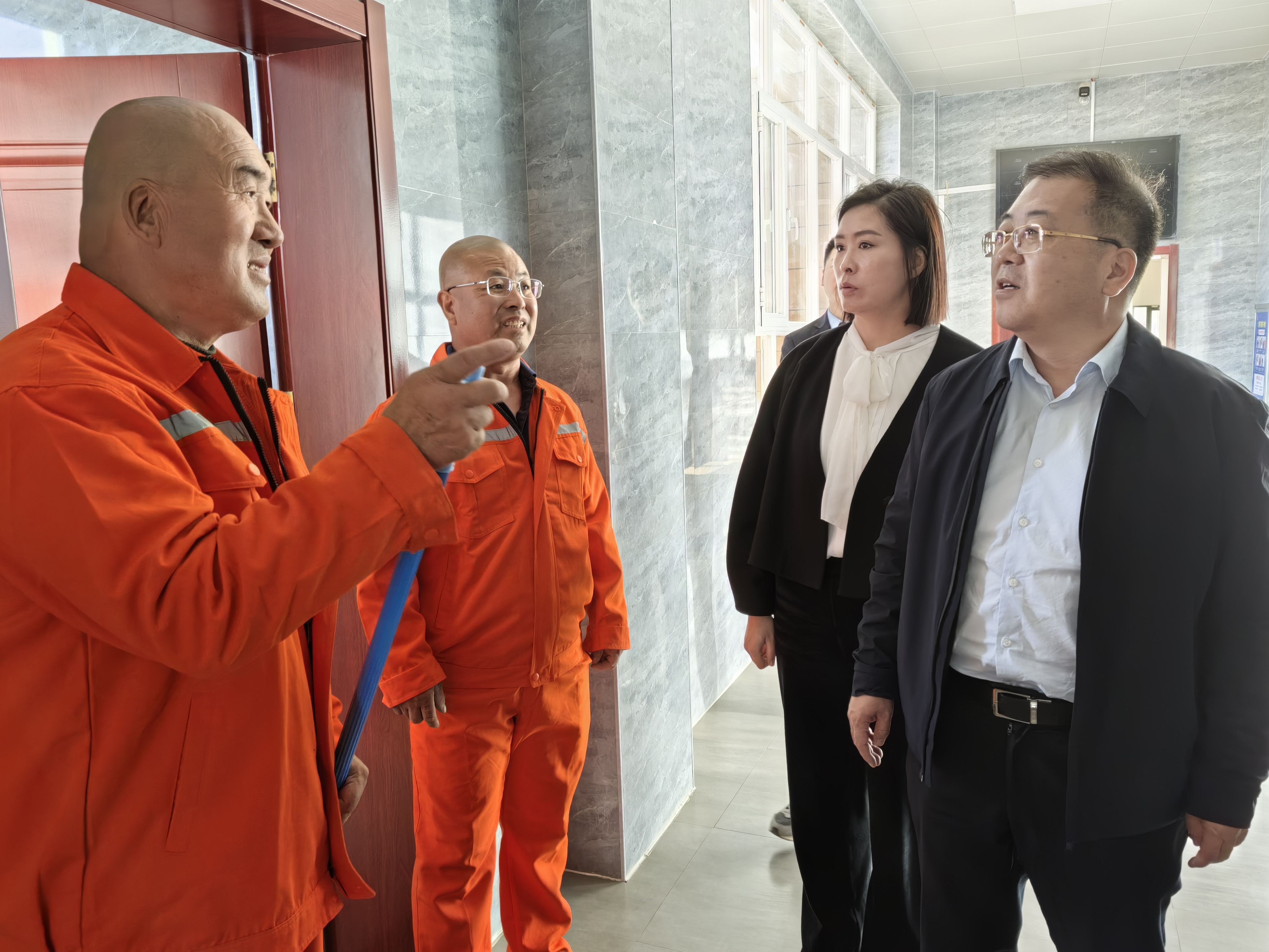 女人与公狍交酡女免费