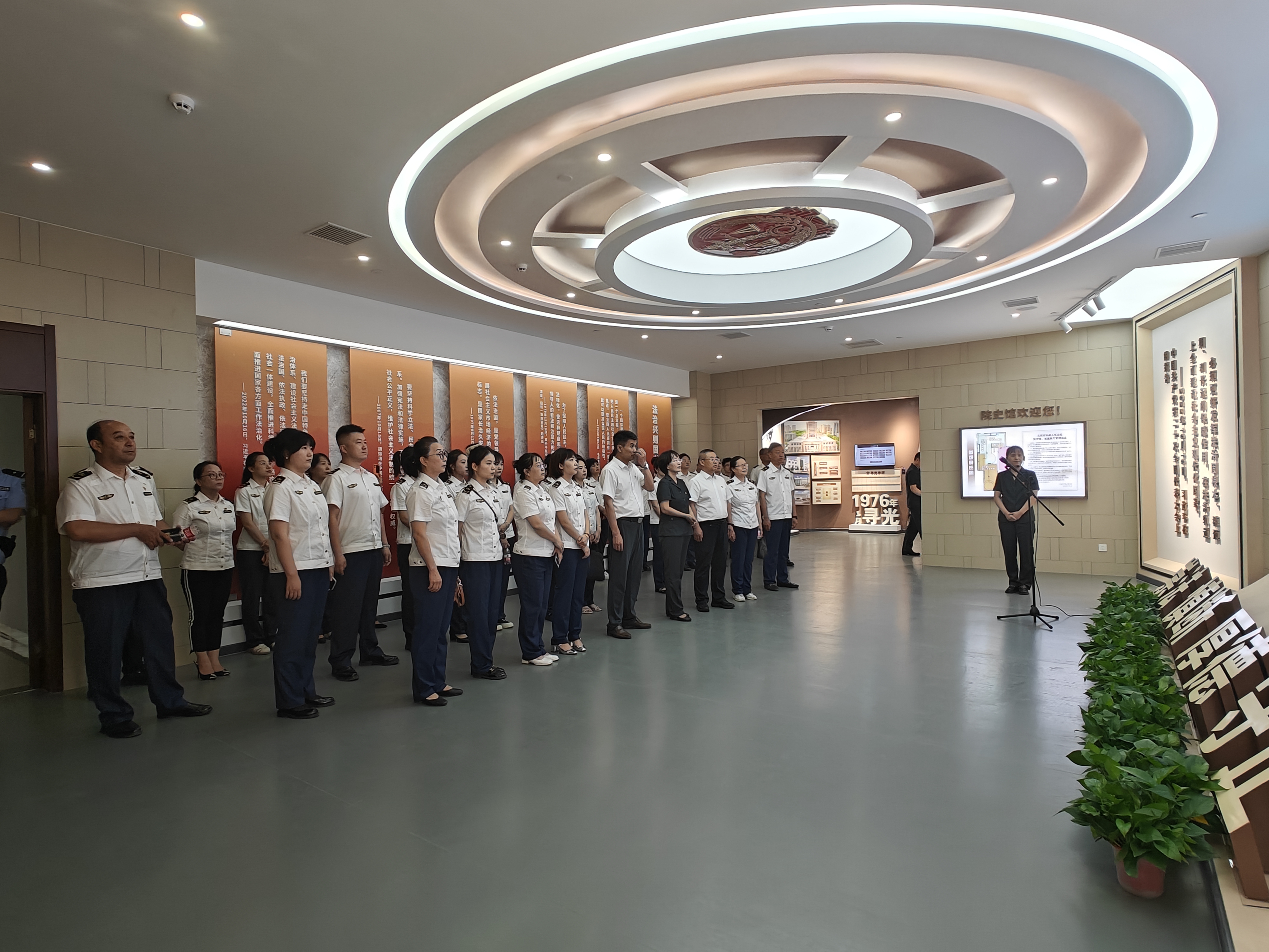 女人与公狍交酡女免费