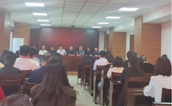 女人与公狍交酡女免费