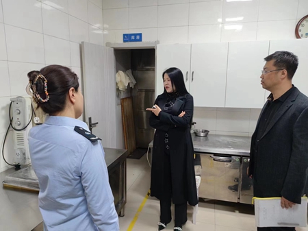 女人与公狍交酡女免费