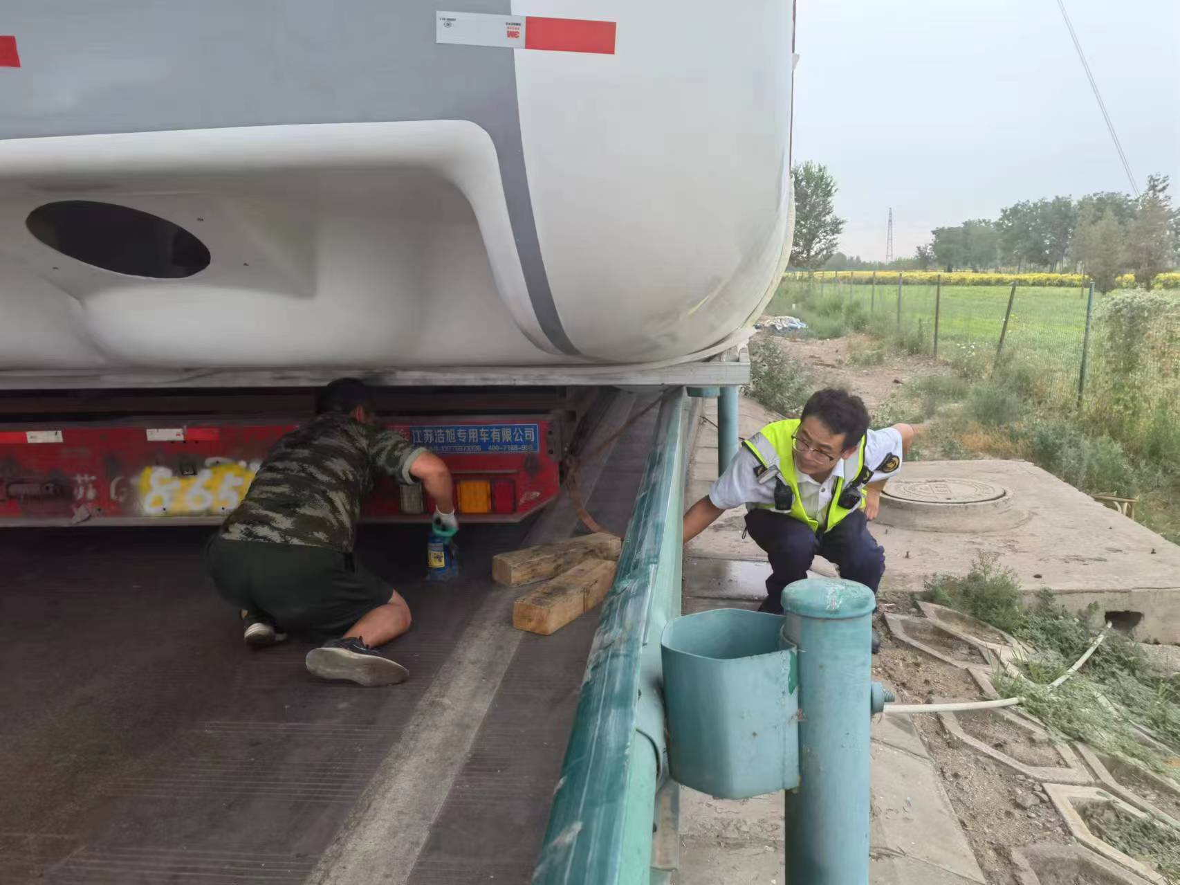 女人与公狍交酡女免费