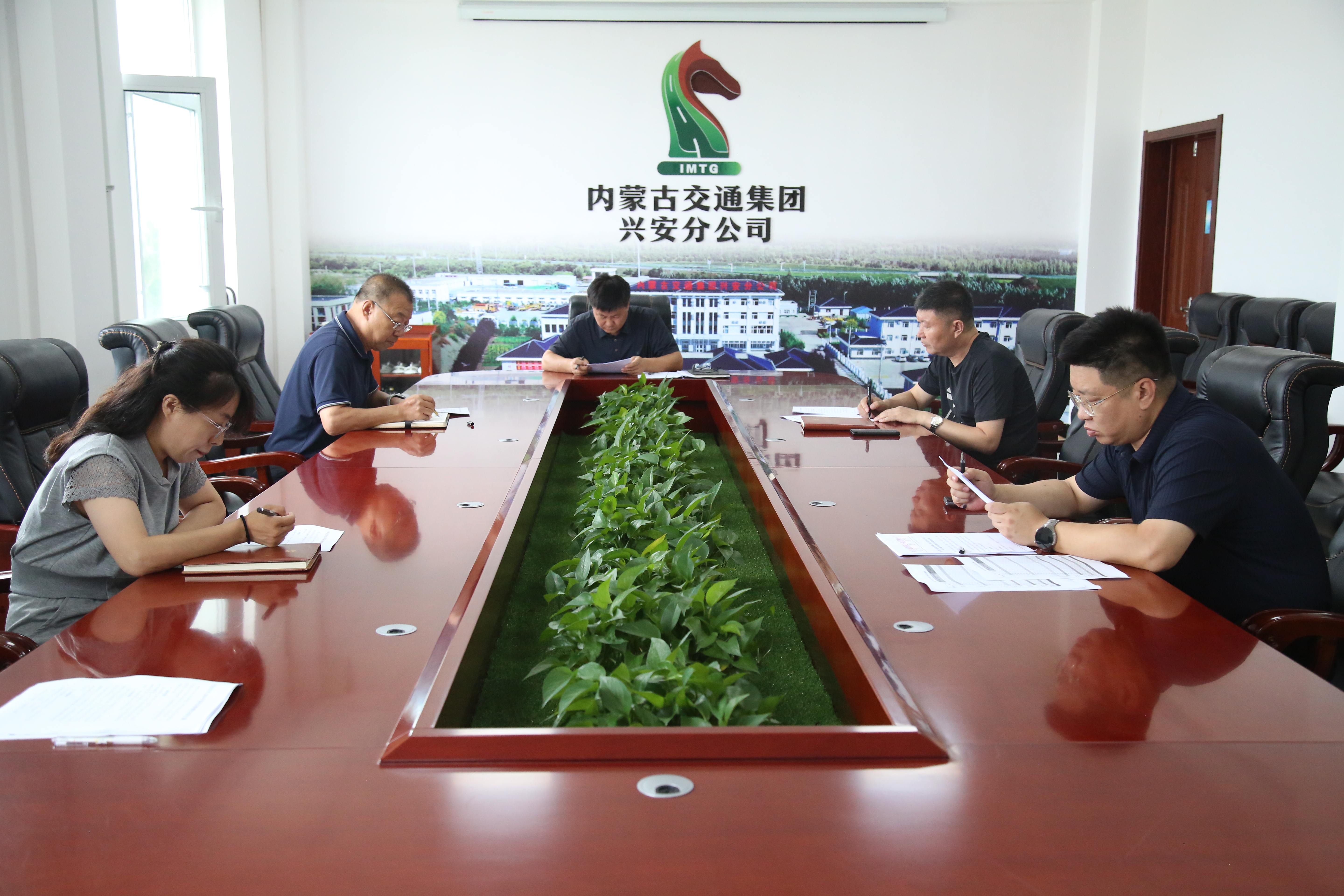 女人与公狍交酡女免费