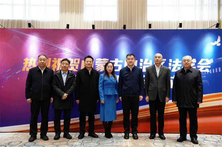 女人与公狍交酡女免费