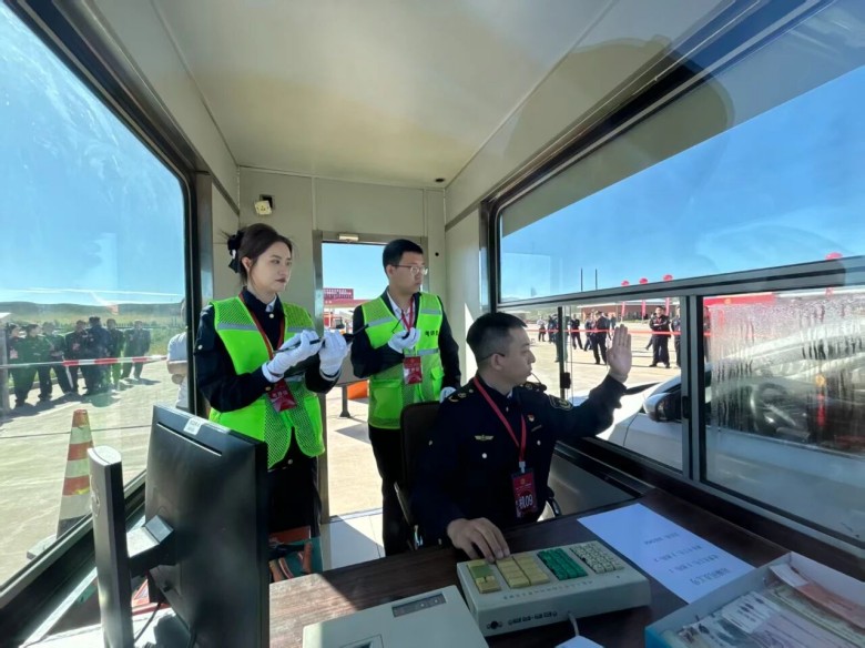 女人与公狍交酡女免费