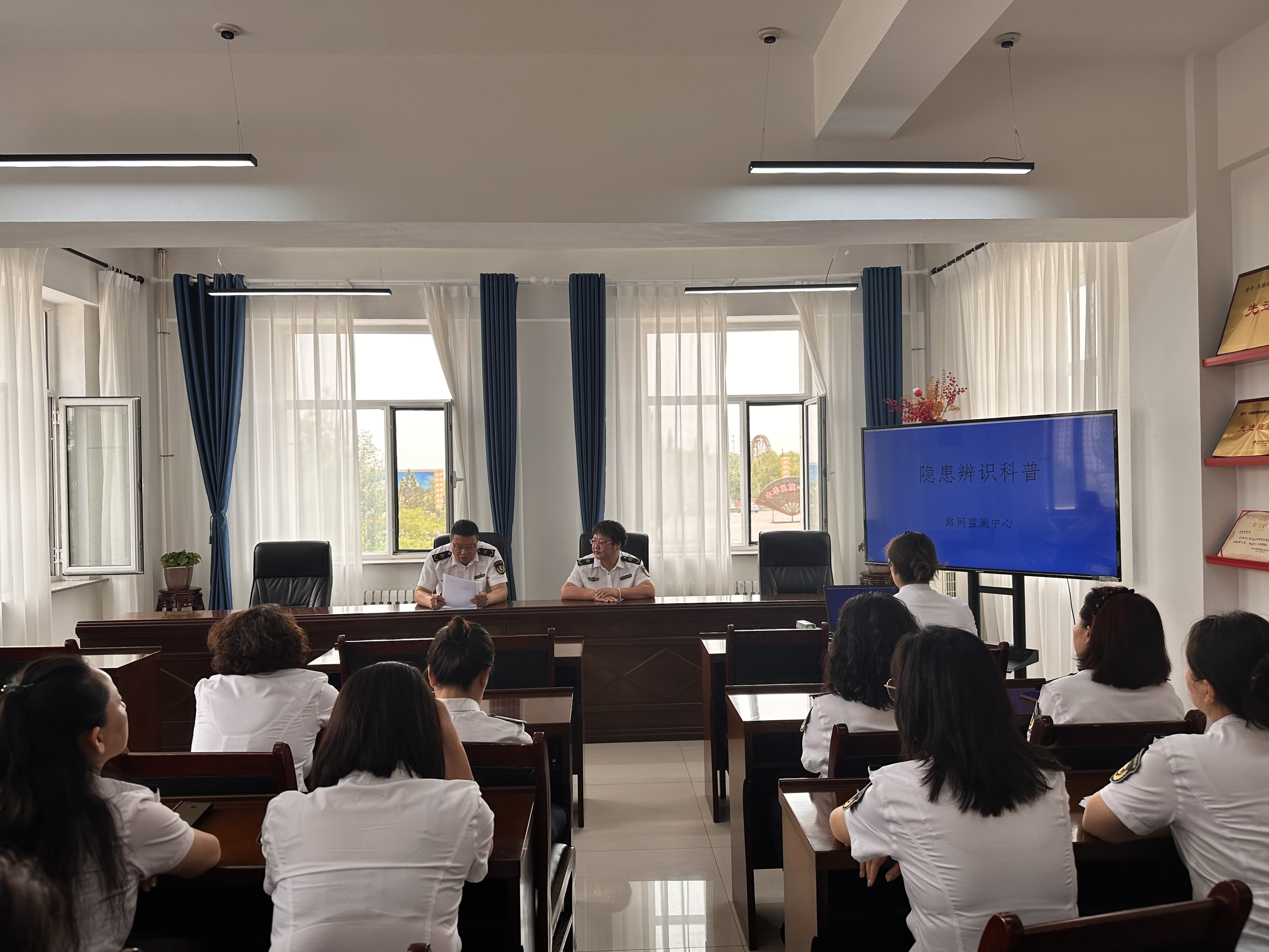 女人与公狍交酡女免费