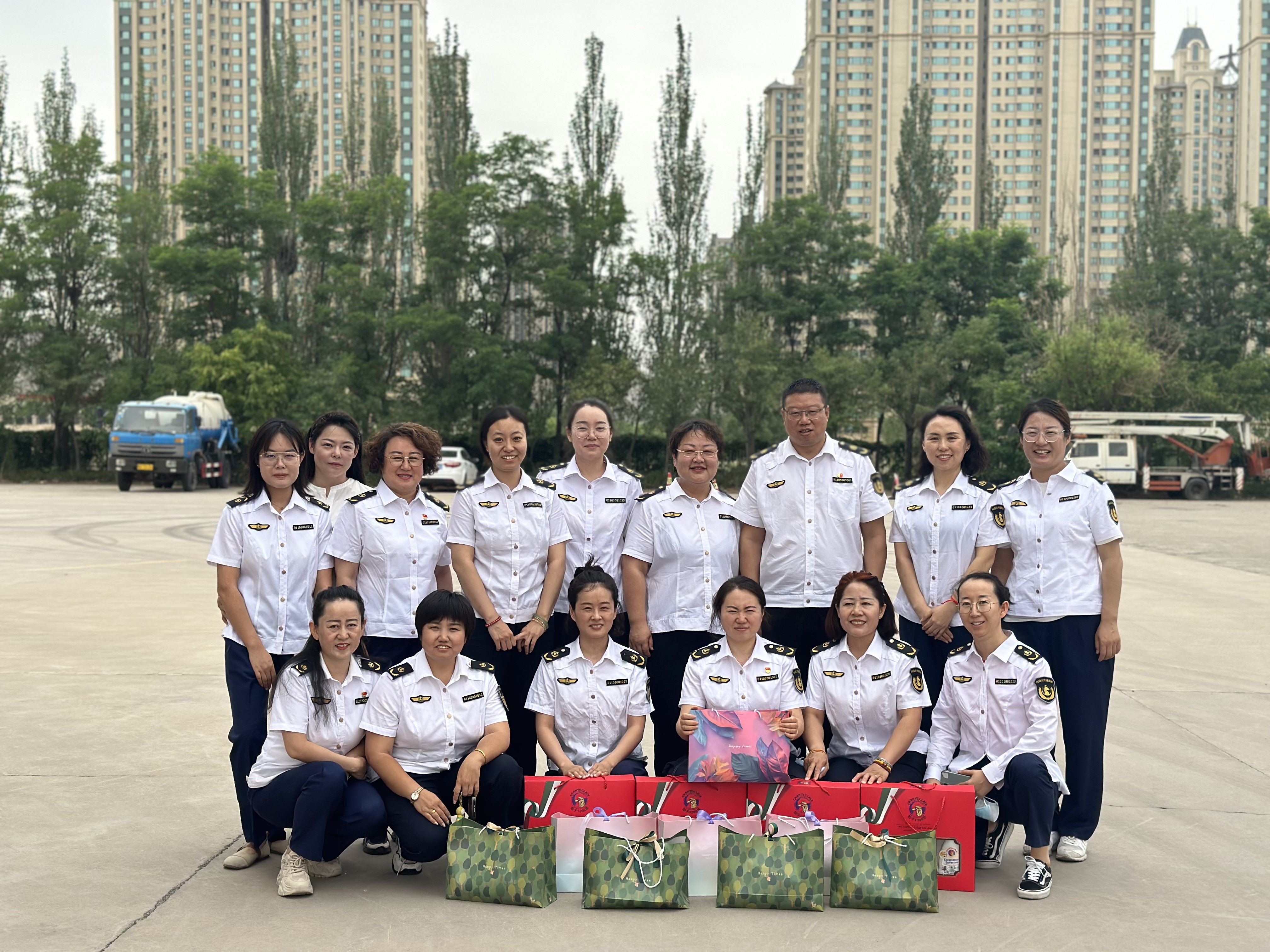 女人与公狍交酡女免费