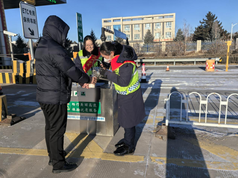 女人与公狍交酡女免费