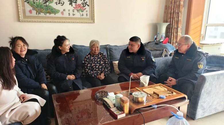 女人与公狍交酡女免费