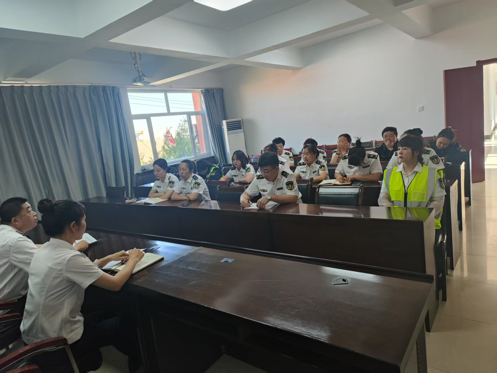 女人与公狍交酡女免费