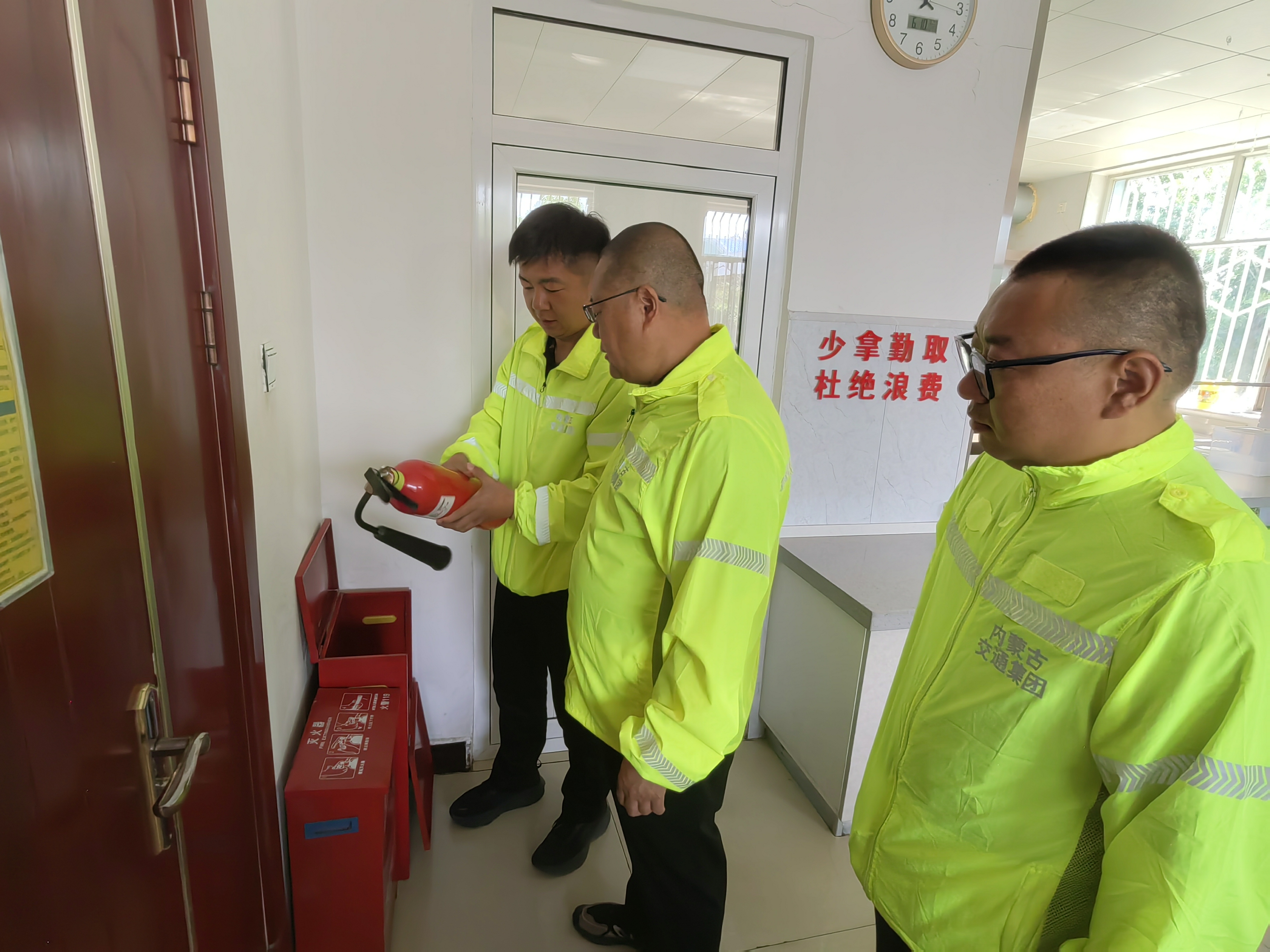 女人与公狍交酡女免费