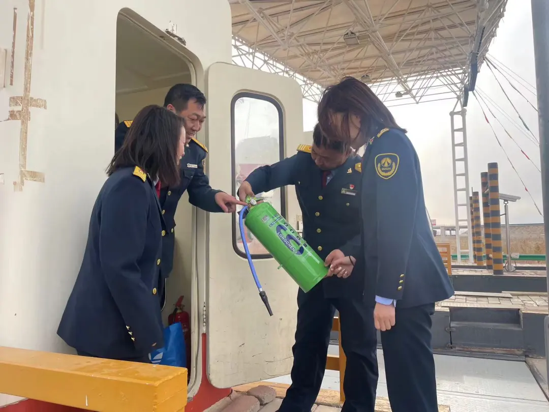 女人与公狍交酡女免费