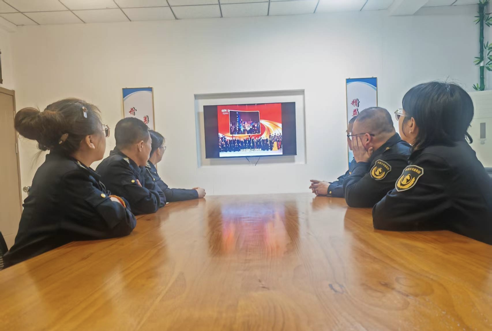 女人与公狍交酡女免费