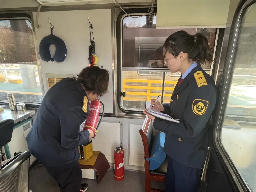 女人与公狍交酡女免费