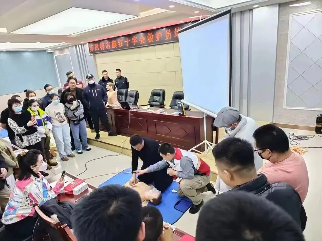 女人与公狍交酡女免费