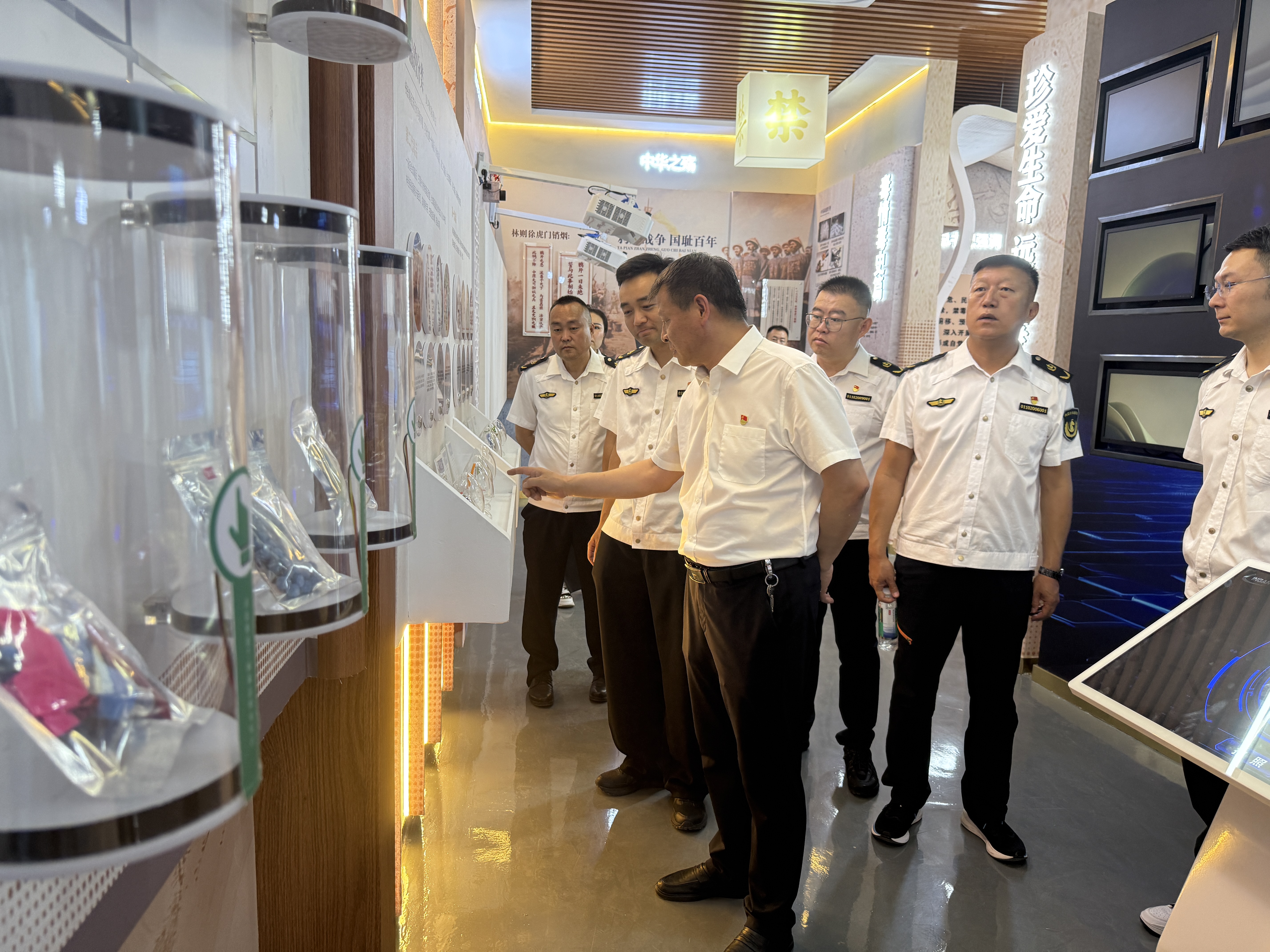 女人与公狍交酡女免费