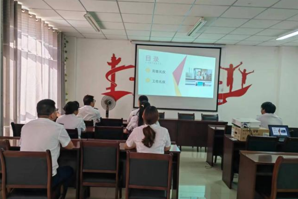 女人与公狍交酡女免费